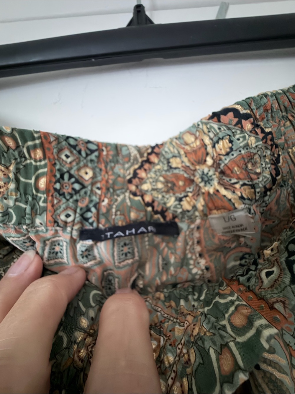 Tahari Printed Wide-Leg Pants in Olive and Tan Paisley - Picture 5 of 6